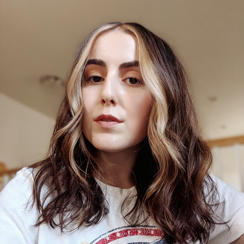 Meet your Posher, Lena